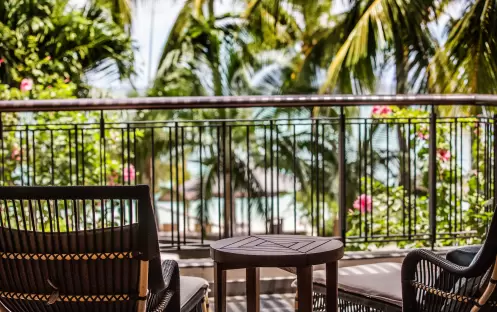 Royal Palm Hires 7498